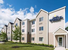 Microtel Inn & Suites Windham，位于North Windham奥本路易斯顿市机场 - LEW附近的酒店