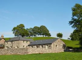 Helm Mount Lodge & Cottages