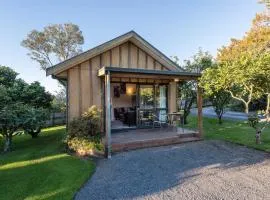凯里谷德小屋汽车旅馆，位于岛屿湾机场 - KKE附近的酒店