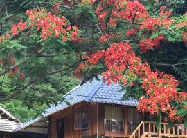 Nha Tan - Mai Chau Homestay and Tours，位于枚州县的酒店