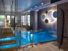 Hotel Traugutta3，位于比亚韦斯托克的带按摩浴缸的酒店