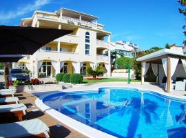 Villa Principessa Podstrana，位于珀德垂那的带泳池的酒店