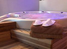 库贝酒店，位于福尔加里亚的酒店