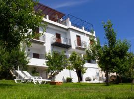 Puerta Bubi&oacute;n Apartamentos，位于布维翁的带热水浴缸的酒店