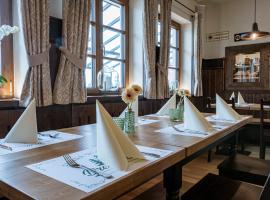 Gasthof Hotel Drei Tannen Altdorf，位于阿尔特多夫的酒店