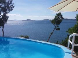 Pearl Bay Villas Private Resort，位于布桑加的酒店