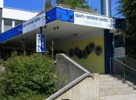 SSC拉德丰维尔德体育酒店及会议中心