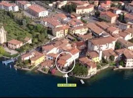 Historic house by the lake La Renée Casa Vacanza