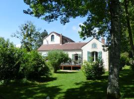 CHEZ d'eau，位于Marigny-le-Cahouet的酒店