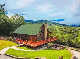 Kori's Mountain View, FREE tickets each paid day, Theater Room, Hot Tub, Game Room, WIFI!!!