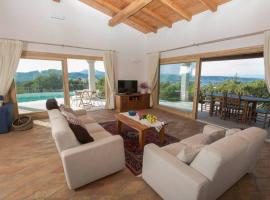 Villa Con Piscina Vista Mare，位于Cala Bitta的酒店