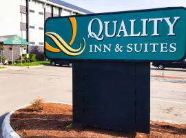 Quality Inn & Suites Everett，位于Snohomish County Airport - PAE附近的酒店