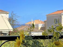 Summer house in Spetses，位于斯派赛斯的酒店