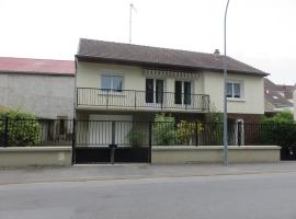 Le gîte du Coche avec vue sur la Marne，位于Damery的度假屋