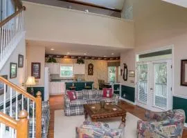 Lloyd's Lodge at Davis Love Dr