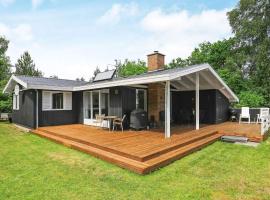 8 person holiday home in Højslev-By Traum，位于Sundstrup的酒店