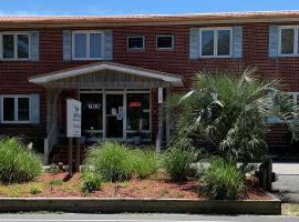 Cape Pines Motel，位于巴克斯顿的酒店