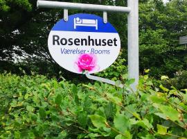 Rosenhuset，位于哈泽斯莱乌的家庭/亲子酒店