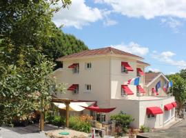 Hôtel du Lac d'Arjuzanx，位于Arjuzanx的酒店