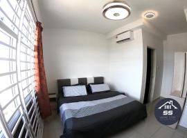 KULAI HOME STAY @IOI MALL/JPO/AEON/SENAI AIRPORT，位于苏丹依斯迈路机场 - JHB附近的酒店