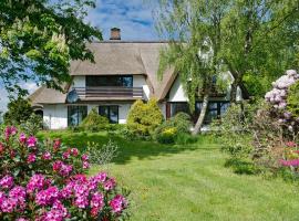 "Reetland" - Haus Hartwig，位于塔廷格的酒店