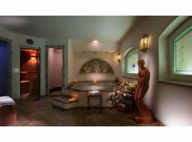 Hotel Miralago Wellness - Adults Only，位于莫尔韦诺的酒店