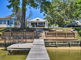 Riverfront Cottage: Fire Pit & Kayaks