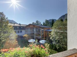 Outdoorhotel Jäger von Fall，位于伦格里斯的酒店