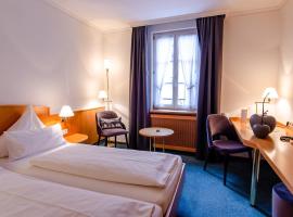 Hotel Gasthof Hecht，位于沃尔法赫的酒店