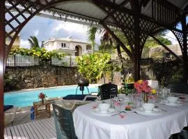 Charming villa in Blue Bay with private pool