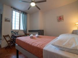 etape gimontoise 32 "Chambre tout confort"，位于日蒙的酒店
