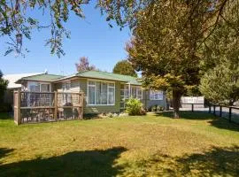 Accommodation Fiordland -The Three Bedroom House at 226A Milford Road