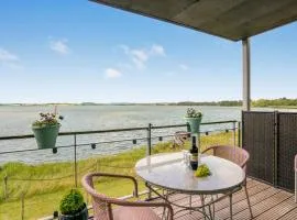 2 Bedroom Nice Apartment In Hejls