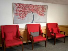 Ramada by Wyndham Keystone Near Mt Rushmore，位于奇斯顿的酒店