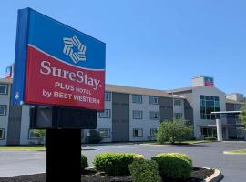 SureStay Plus Hotel by Best Western Niagara Falls East，位于尼亚加拉瀑布尼亚加拉航空航天博物馆附近的酒店