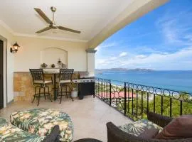 Exquisitely decorated 5th-floor aerie with views of two bays in Flamingo
