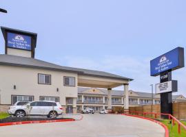 Americas Inn & Suites IAH North，位于亨博尔鹿溪商城附近的酒店