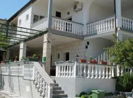 Apartments Ostrog