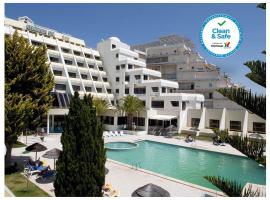 阿特兰蒂达索尔酒店，位于菲盖拉-达福什的带泳池的酒店