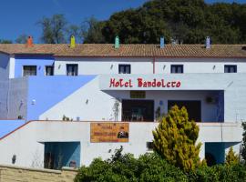Hotel Restaurante Bandolero，位于胡斯卡尔的家庭/亲子酒店