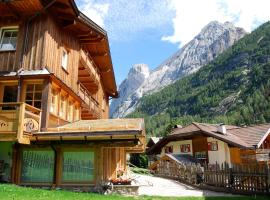 Appartamenti Chalet Orchidea，位于卡纳泽伊的酒店