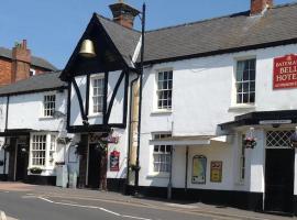 The Bell Hotel，位于Burgh le Marsh的酒店