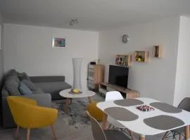 Apartman Tomki - modern brand new 2 bedroom apartment - 4 guests