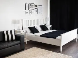 KELLER APARTMENT l 10E