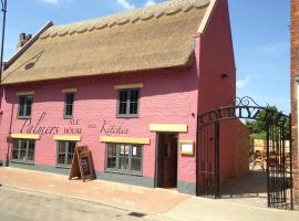 Palmers Ale House & Kitchen，位于朗萨顿的酒店