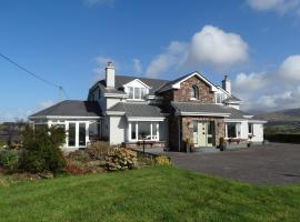 Dunlavin House - Aidan OBrien，位于丁格尔Dingle Golf Centre附近的酒店