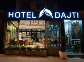 Hotel Dajti，位于乌尔齐尼的酒店