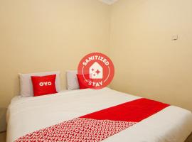 OYO 1488 Prima Hotel，位于Pangururan的酒店
