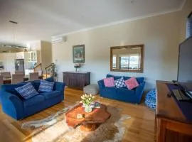 Paula's Place 8 Ti Tree Close Robe