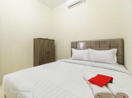 RedDoorz @ Mlonggo Jepara，位于哲帕拉的酒店